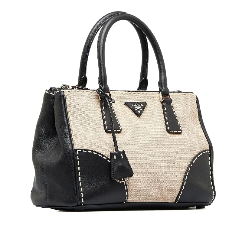 Prada handbags with a patent - leather finish for a shiny and sophisticated appearancePrada Small City Calf Hand Stitched Galleria Double Zip (SHG-8e9XNd)