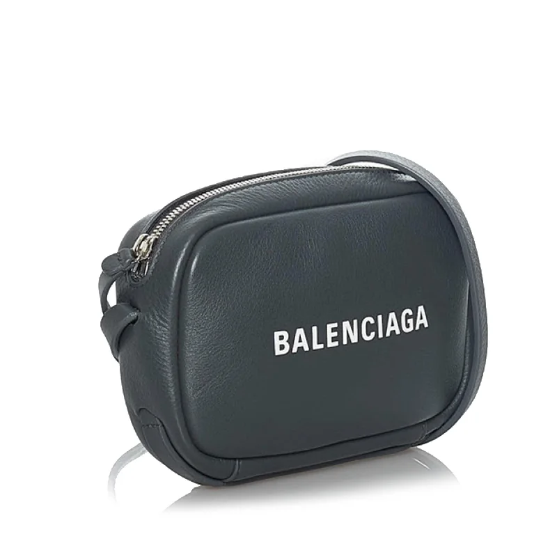 Balenciaga Speed mini size with reflective pipingBalenciaga Everyday Crossbody (SHG-ACrwFy)