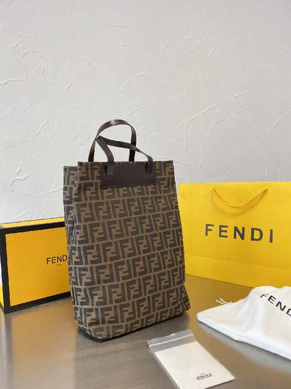 Fendi backpacks with a padded back panel for comfort during long - distance travelNEW Arrival Bags Fendi 142