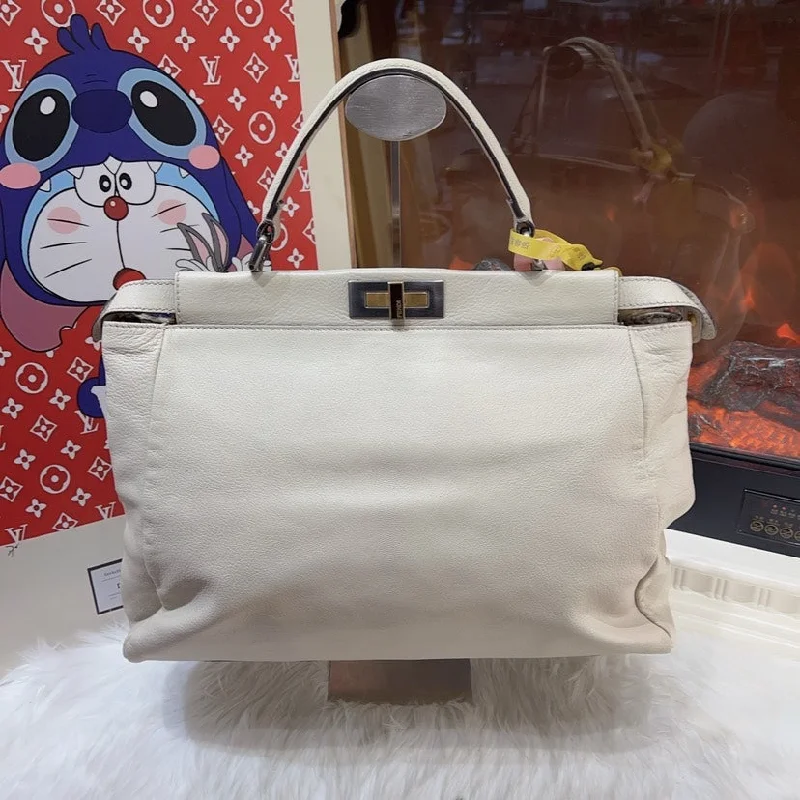 Fendi tote bags with a double - handle and shoulder - strap option for versatile carryingFendi White Leather Bag Medium