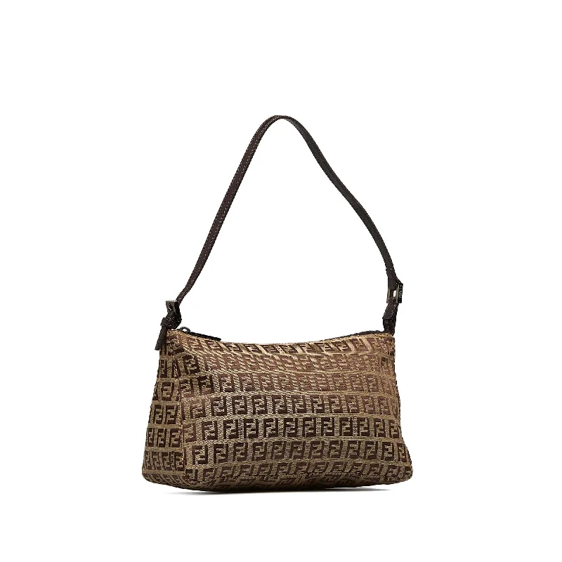 Fendi tote bags with a spacious interior and multiple pockets for daily essentialsFendi Zucchino Baguette (SHG-X6R21m)