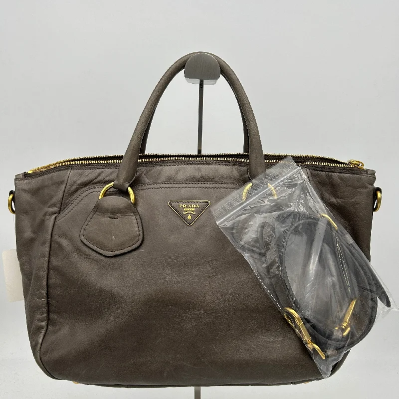 Ladies Prada Galleria bags with a detachable shoulder strapPrada Gray Leather 2Way Shoulder Tote Bag