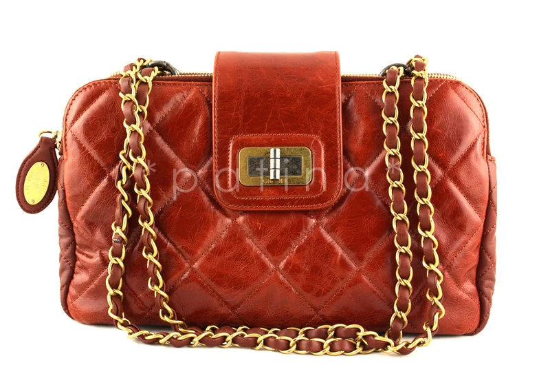 Chanel Lightweight Handbag for Daily ErrandsChanel Brick Red Two-tone Reissue Lock Quilted GST Zip Shopper Tote Bag