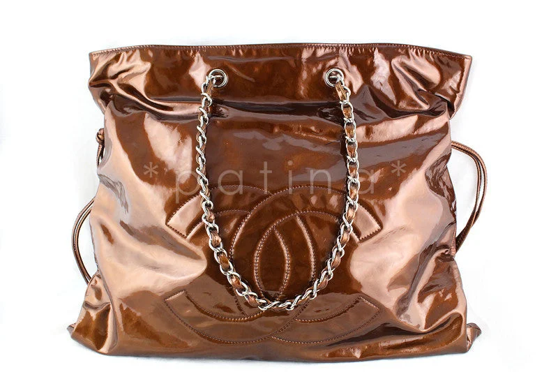 Chanel Quilted Leather Shoulder Bag for FashionistasChanel Bronze Jumbo Patent Bon Bons Cabas Tote Bag