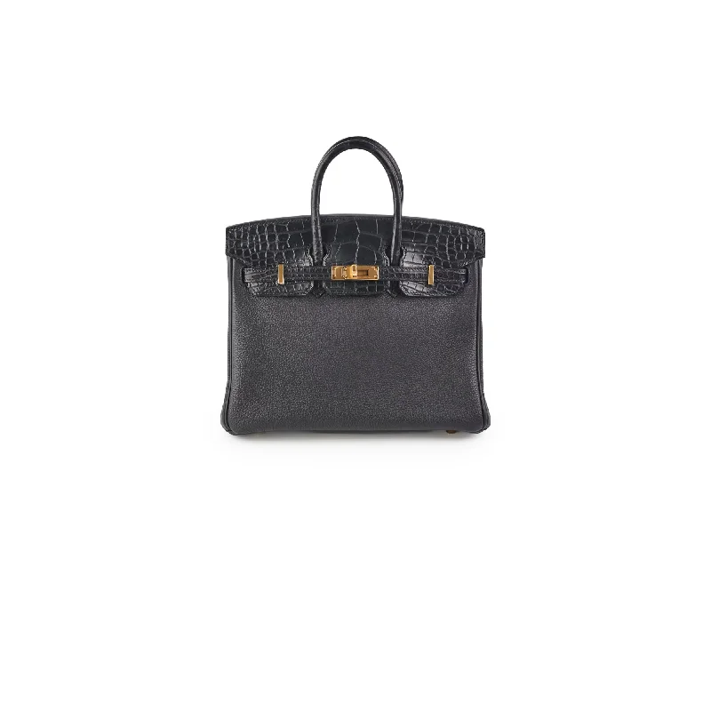 Hermes Birkin Bags with a Pebbled Leather Texture for a Rugged yet Elegant AppealHermes Birkin 25 Touch Noir Togo Z Stamp (2021)