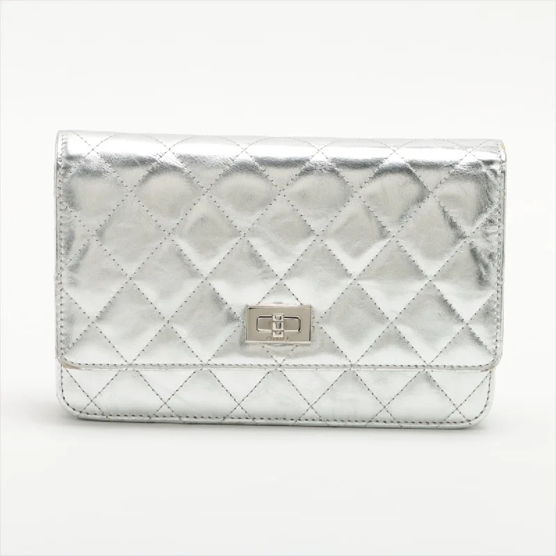 Chanel Classic Flap Bag for Evening PartyChanel 2.55 Leather Chain Wallet Silver Silver