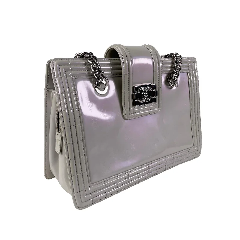 Chanel Lightweight Handbag for Daily ErrandsChanel Iridescent Patent Boy Reverso Shopping Tote (zcc1Jm)