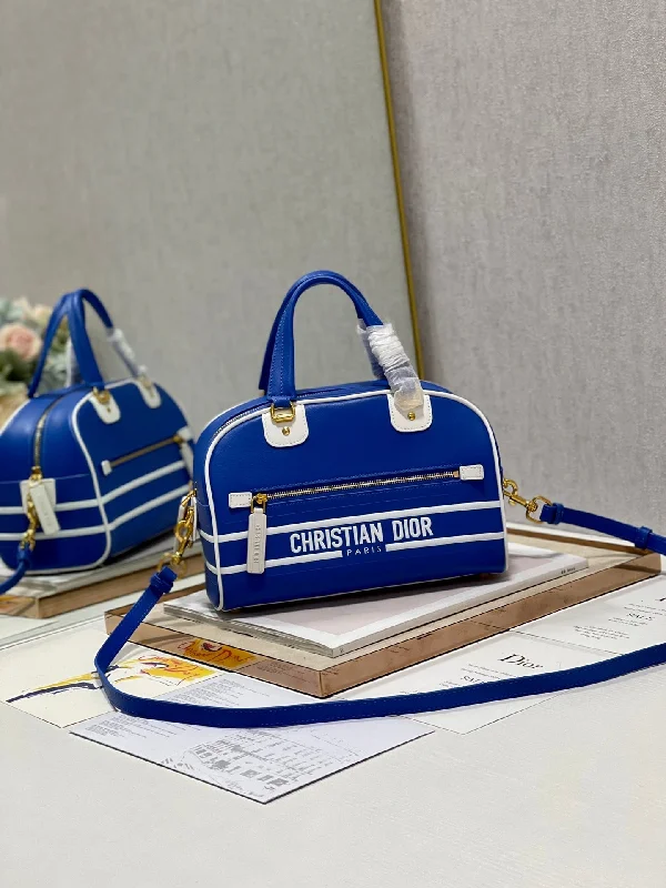 Trendsetting Christian Dior crossbody bags with a colorful strapChristian Dior - Luxury Bags  640