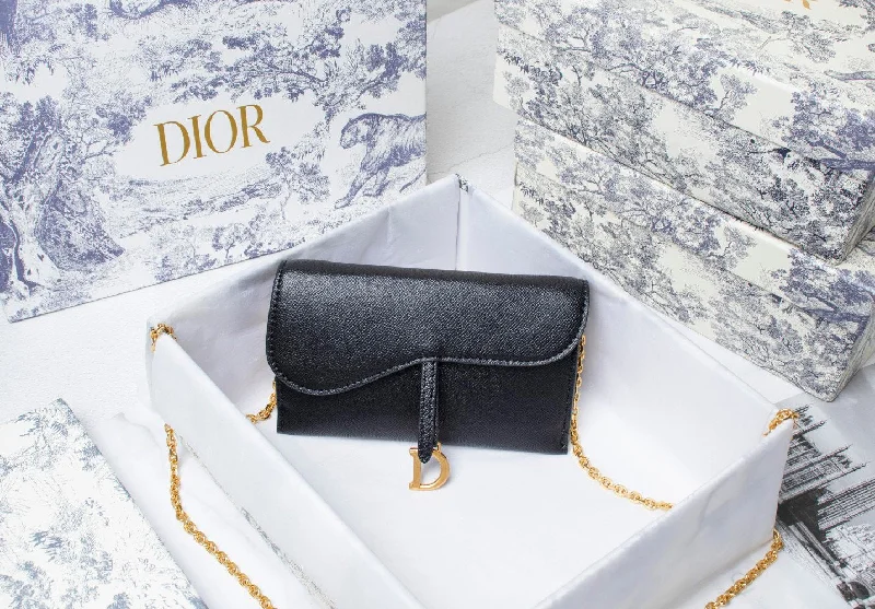 Fashion - forward Christian Dior tote bags for the modern womanGlitzyBags - Designer bags by Dior 163