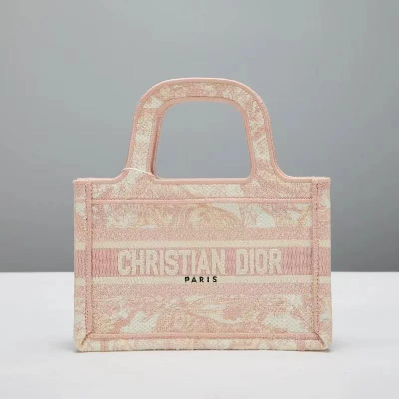 Christian Dior bags with a detachable coin purse insideGlitzyBags - Designer bags by Dior 270