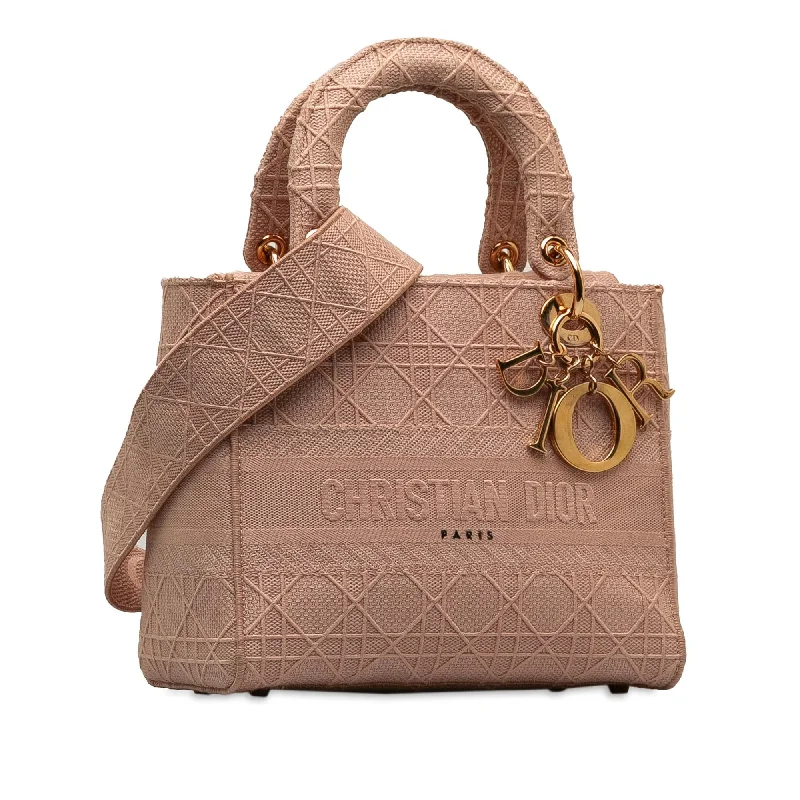 Christian Dior Saddle bags with a distressed leather finishDior Medium Cannage Lady D-Lite (xYoK4S)