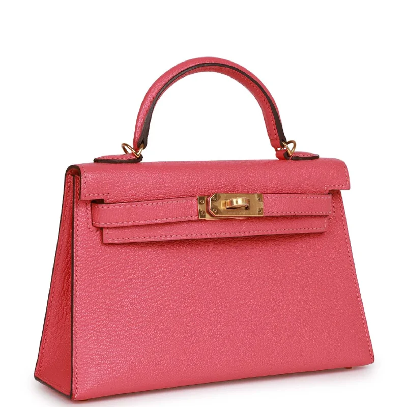 Hermès Kelly Bags with a zip - around interior pocketHermes Kelly Sellier 20 Rose Lipstick Chèvre Gold Hardware