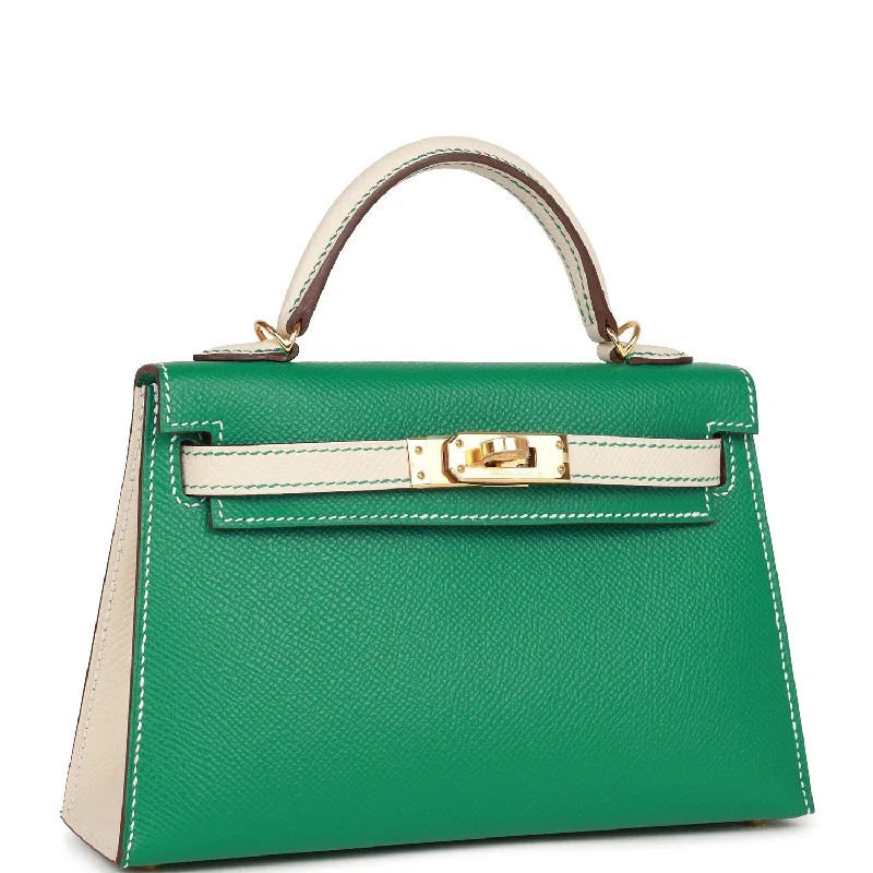 Hermès Kelly Bags with a quilted leather exterior for a luxurious feelHermes Special Order (HSS) Kelly Sellier 20 Vert Jade and Craie Epsom Gold Hardware